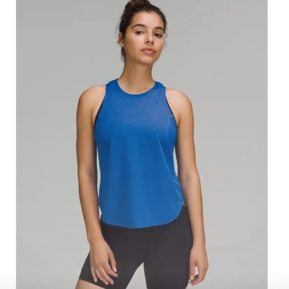 Lululemon light weight high neck heather blue tank top - size 6